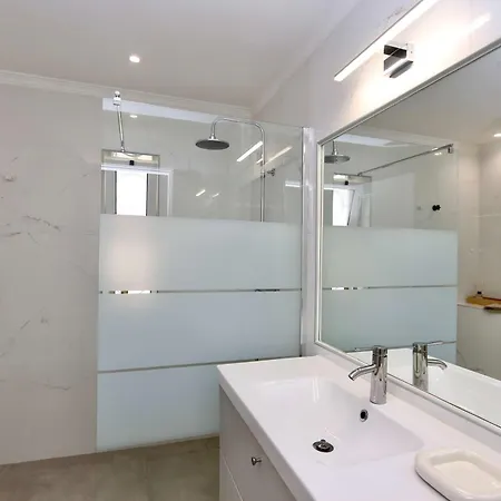 Mediterraneo 2ºb - Cd 318, Cleverdetails - Sleeps 2 Adults And 1 Child Апартаменты