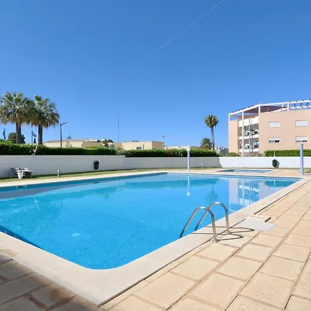 Mediterraneo 2ºb - Cd 318, Cleverdetails - Sleeps 2 Adults&1 Child Vilamoura